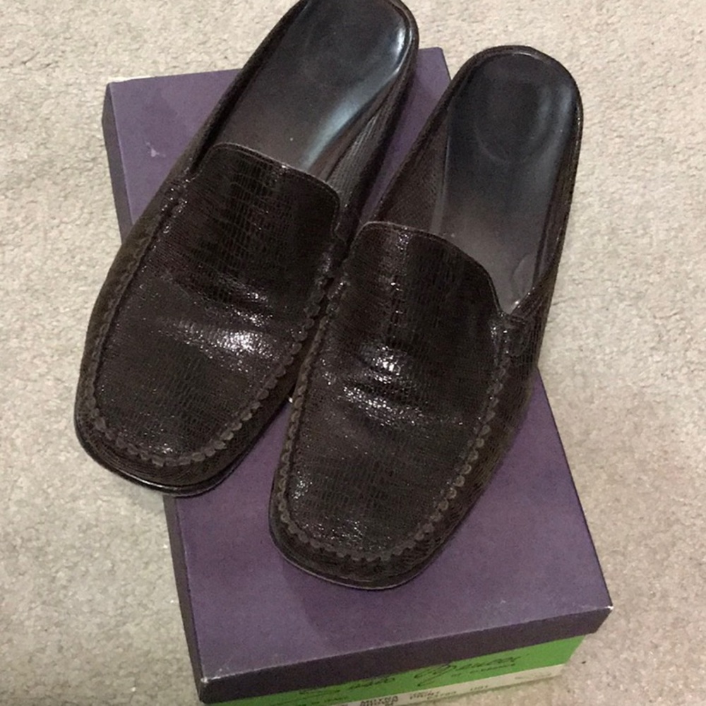 Sesto Meucci Brown Leather Print Mule